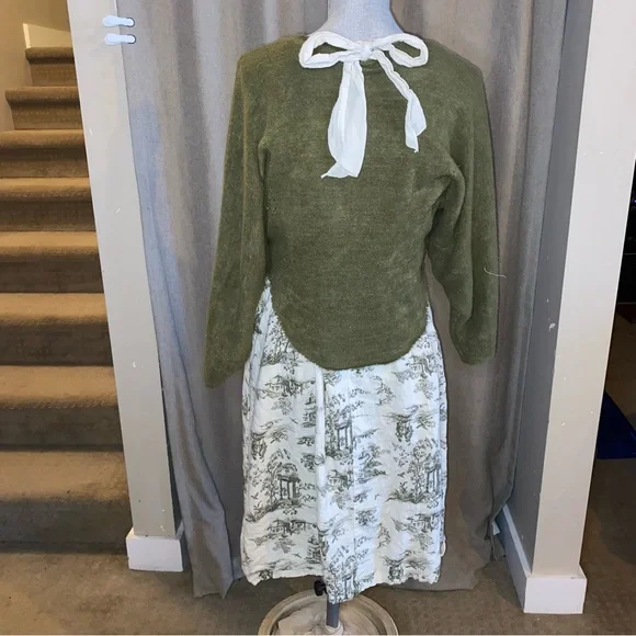 Linen dress and sweater set - Picture 2 of 8